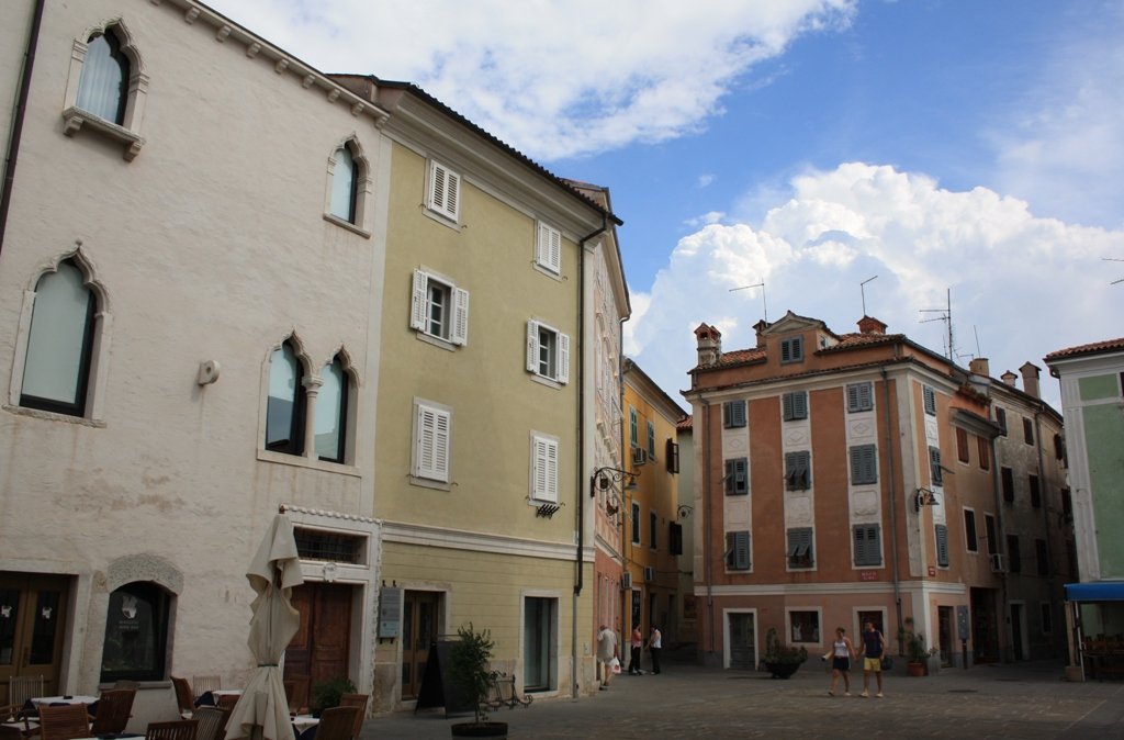 Izola